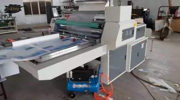 Semi Auto Color Carton Box Vertical Model Film Laminating Machine